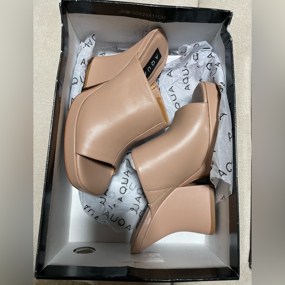NIB 100% leather camel wedge tan platform heel mules slip on nude sandals Dani